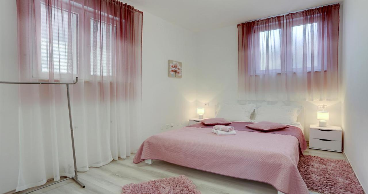 Adorable Apartment Ena Каштела Экстерьер фото